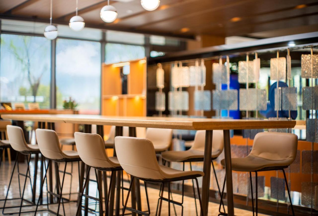Holiday Inn Express Shanghai Pujiang By Ihg Eksteriør bilde
