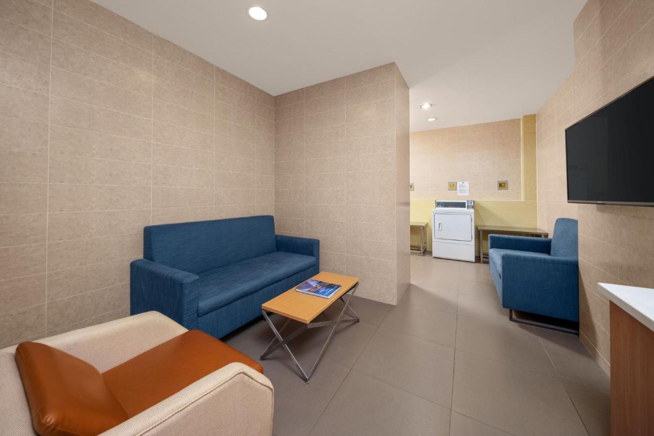 Holiday Inn Express Shanghai Pujiang By Ihg Eksteriør bilde